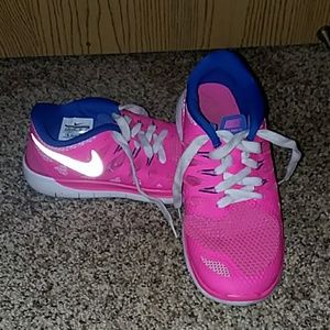 💖NIKE tennis shoes!💖